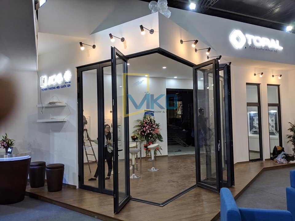 cửa nhôm xếp trượt viko