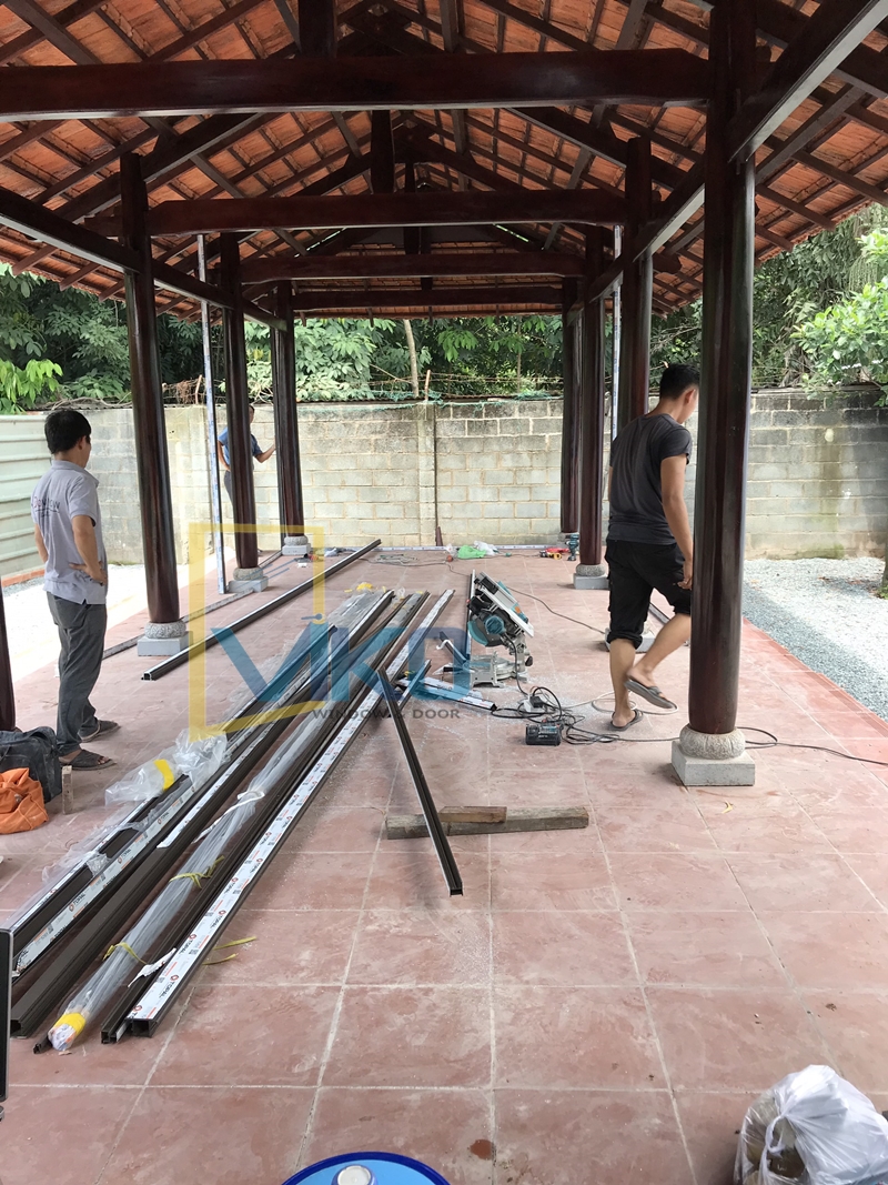 nhôm kính cho nhà thờ cúng