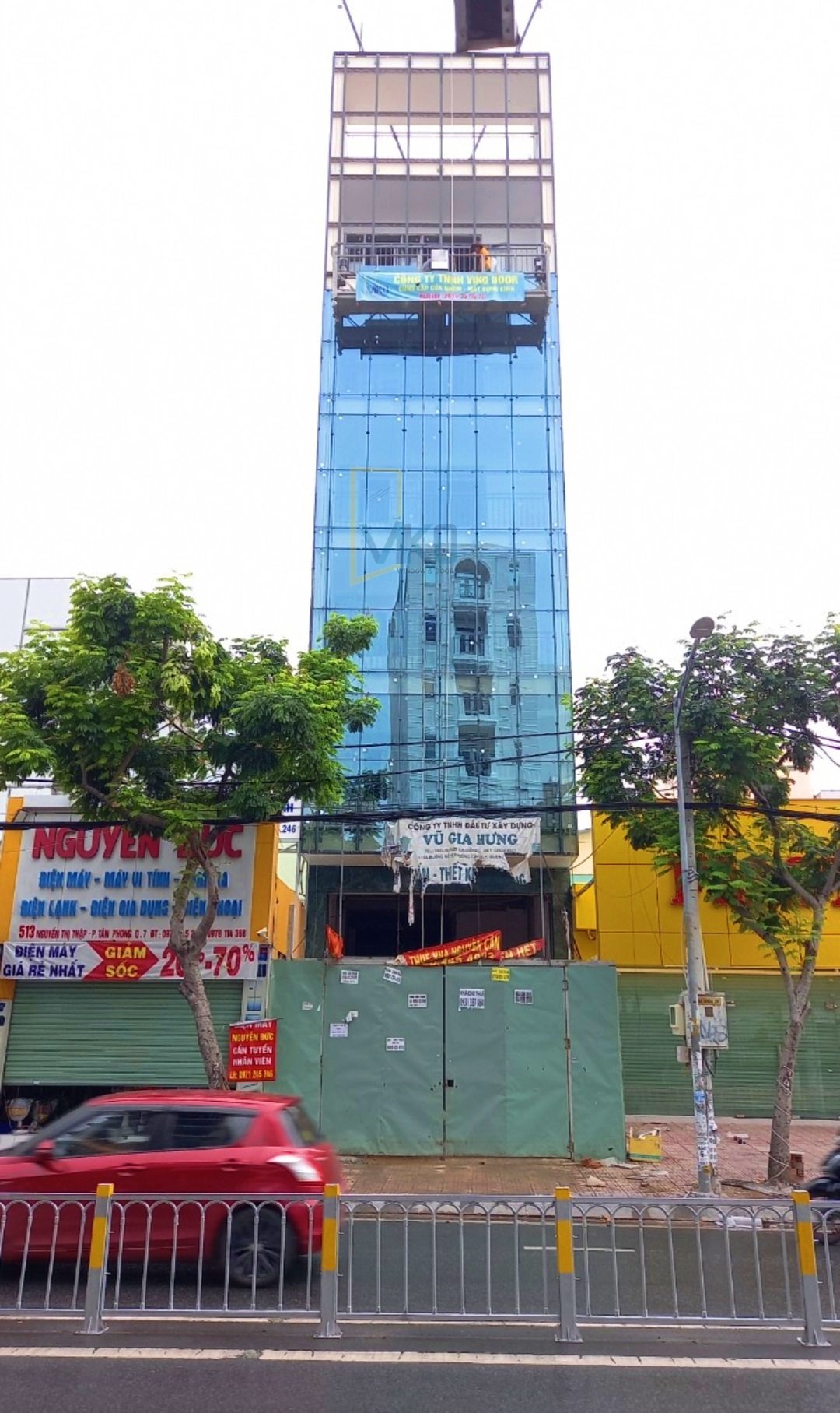 Mặt Dựng Kính Mặt Dựng Kính