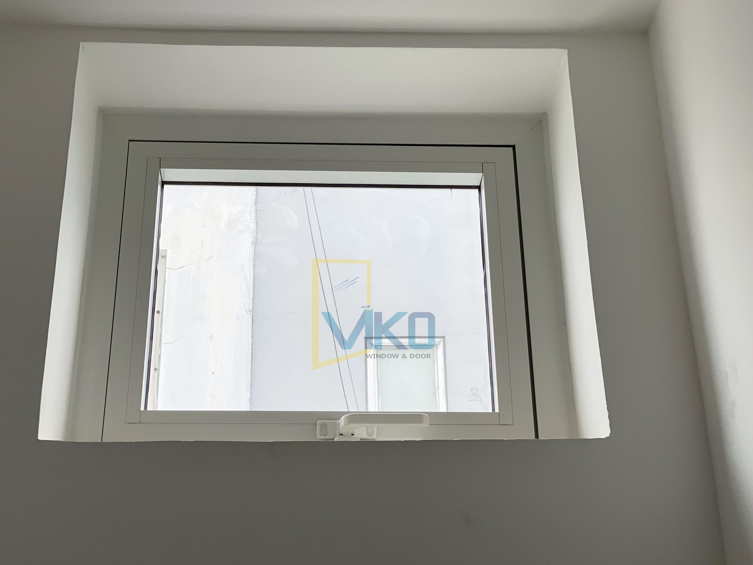 Cửa Sổ Hất - Nhôm Xingfa Nhập Khẩu Màu Trắng Cửa Sổ Hất - Nhôm Xingfa Nhập Khẩu Màu Trắng