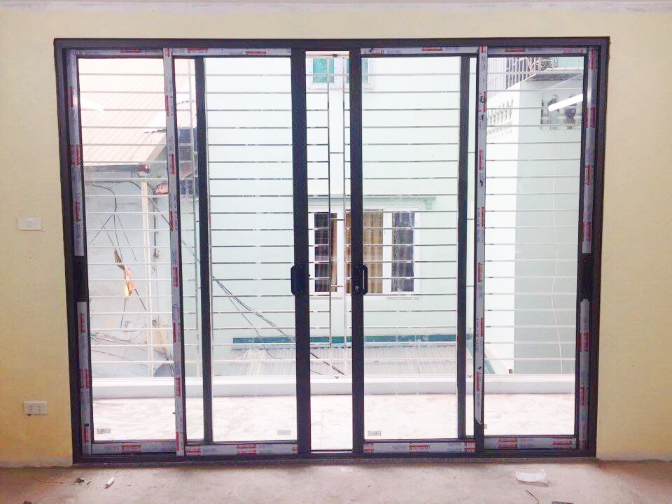 Cửa Đi Lùa 4 Cánh - Màu Xám Cửa Đi Lùa 4 Cánh - Màu Xám