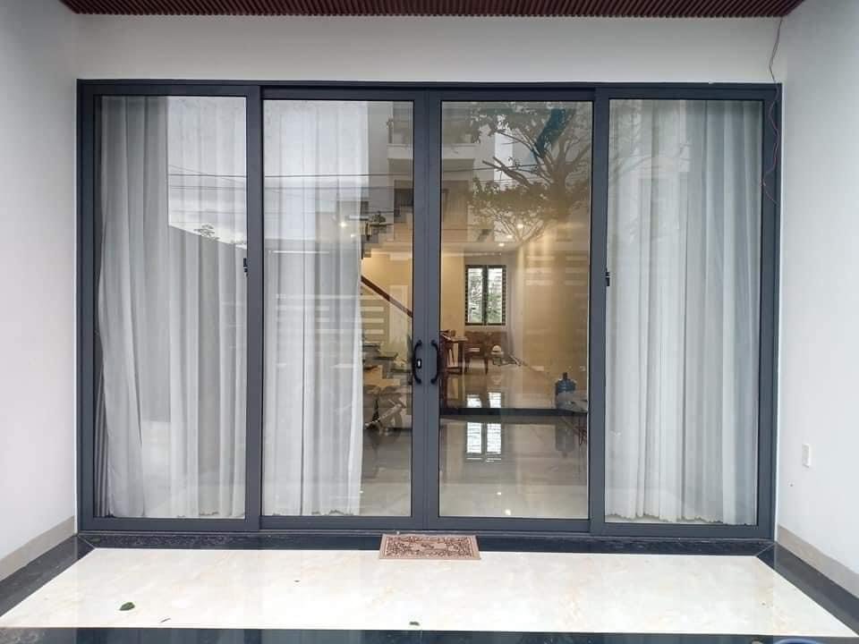Cửa Đi Lùa 4 Cánh - Màu Xám Cửa Đi Lùa 4 Cánh - Màu Xám
